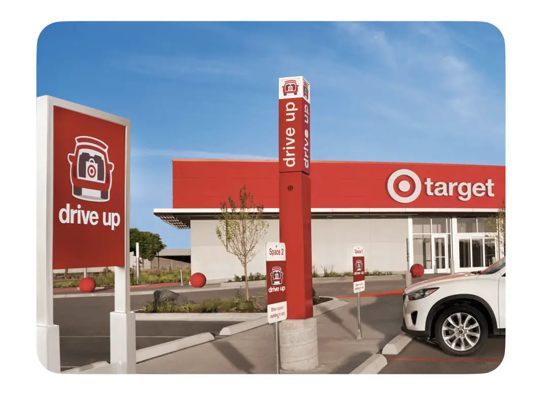 Ventaja competitiva y estrategia del target. Ventaja competitiva y estrategia del target.